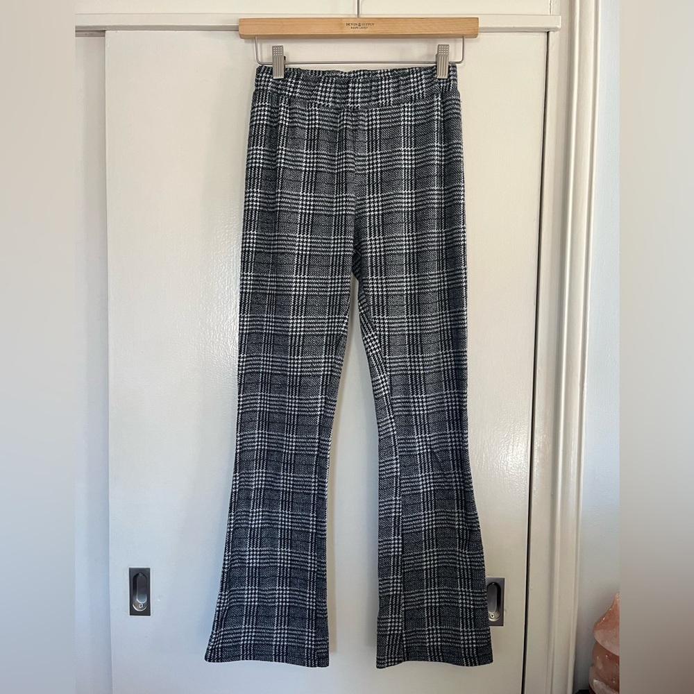 Urban Outfitters/Silence + Noise Women’s kick flare cropped pants. Sz XS